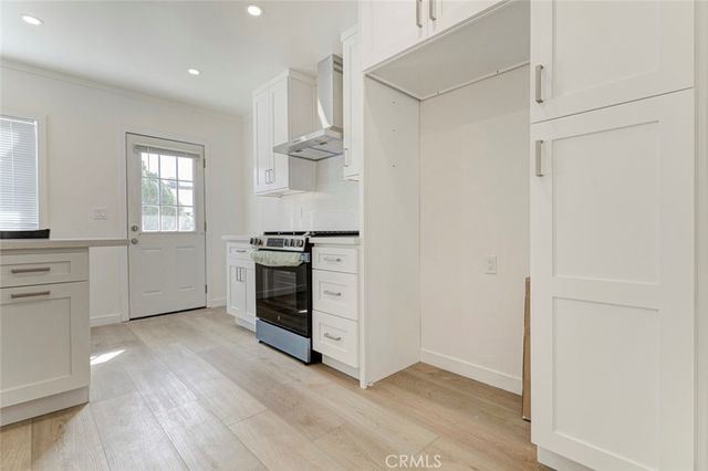 3055 Sycamore Avenue, La Crescenta, CA 91214