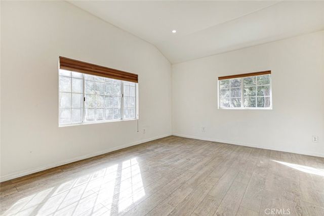 3055 Sycamore Avenue, La Crescenta, CA 91214