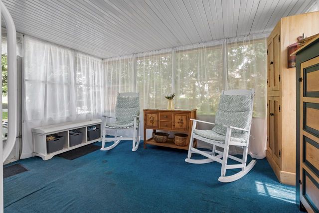 818 S Eastown Manor, Elkhorn, WI 53121