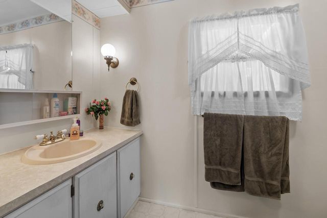 818 S Eastown Manor, Elkhorn, WI 53121