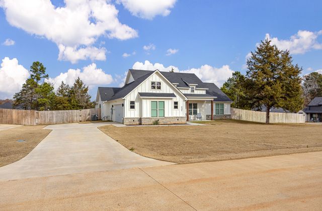 14620 Woodland Creek Drive, Tyler, TX 75706