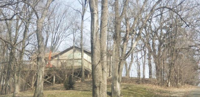 136 Hickory Nut Lane, Edgerton, WI 53534