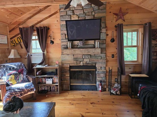 136 Hickory Nut Lane, Edgerton, WI 53534