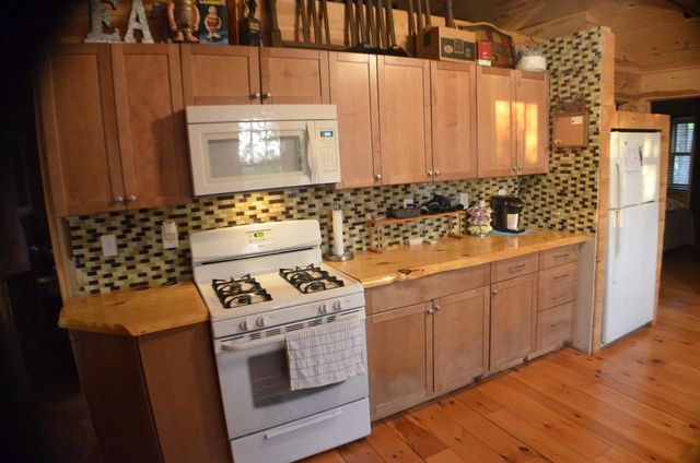 136 Hickory Nut Lane, Edgerton, WI 53534