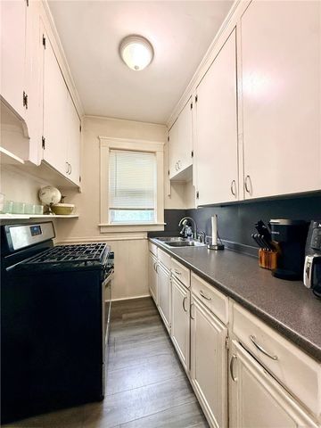 32 Richter Street, Providence, RI 02908
