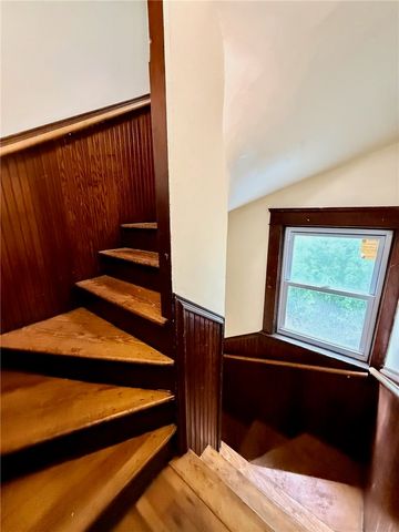32 Richter Street, Providence, RI 02908