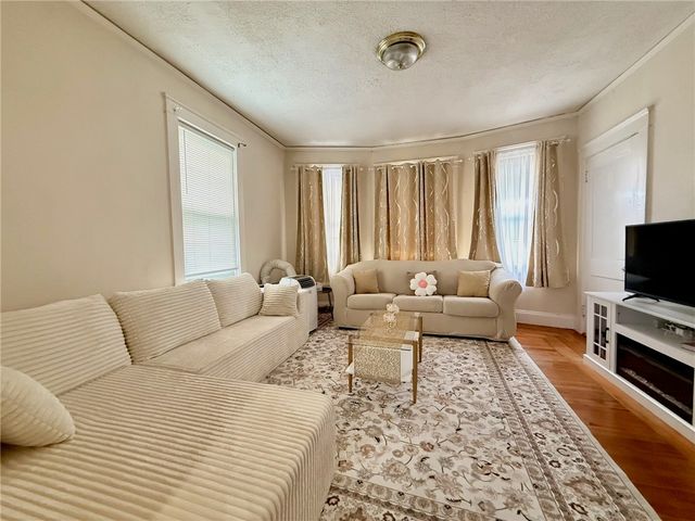 32 Richter Street, Providence, RI 02908