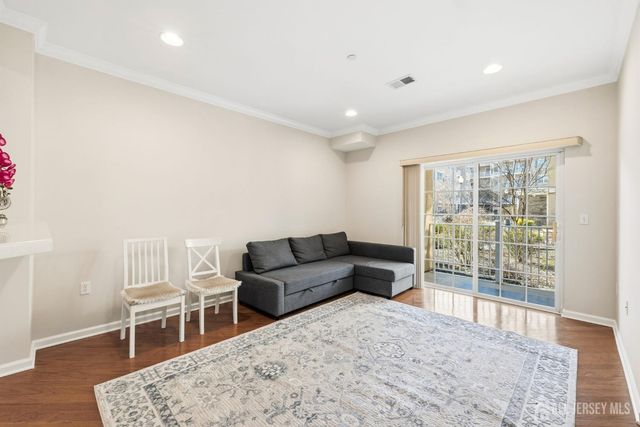 540 Cranbury Road 107, East Brunswick, NJ 08816