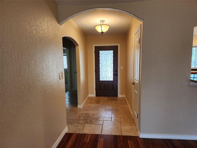 817 Willow Creek CIR, San Marcos, TX 78666