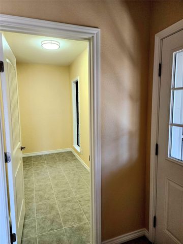 817 Willow Creek CIR, San Marcos, TX 78666