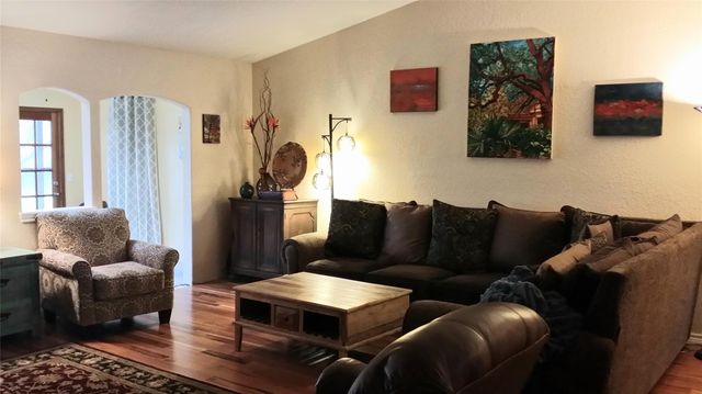 817 Willow Creek CIR, San Marcos, TX 78666