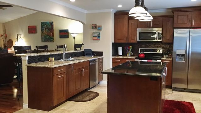 817 Willow Creek CIR, San Marcos, TX 78666