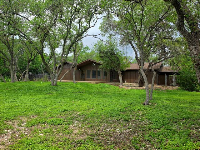 817 Willow Creek CIR, San Marcos, TX 78666