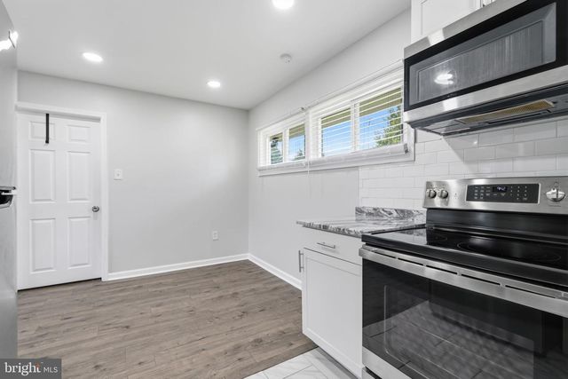 47 MINTLEAF RD, Levittown, PA 19056