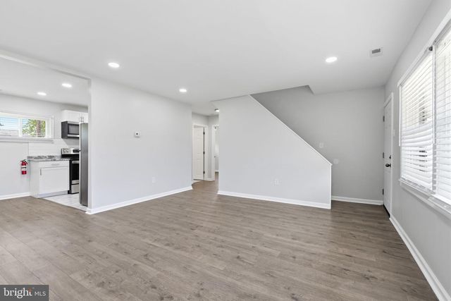 47 MINTLEAF RD, Levittown, PA 19056