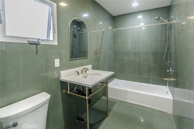 624 Hawthorne Street A, Glendale, CA 91204