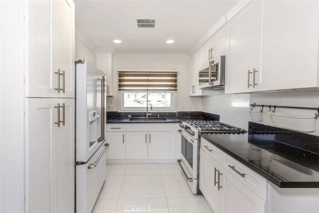 624 Hawthorne Street A, Glendale, CA 91204