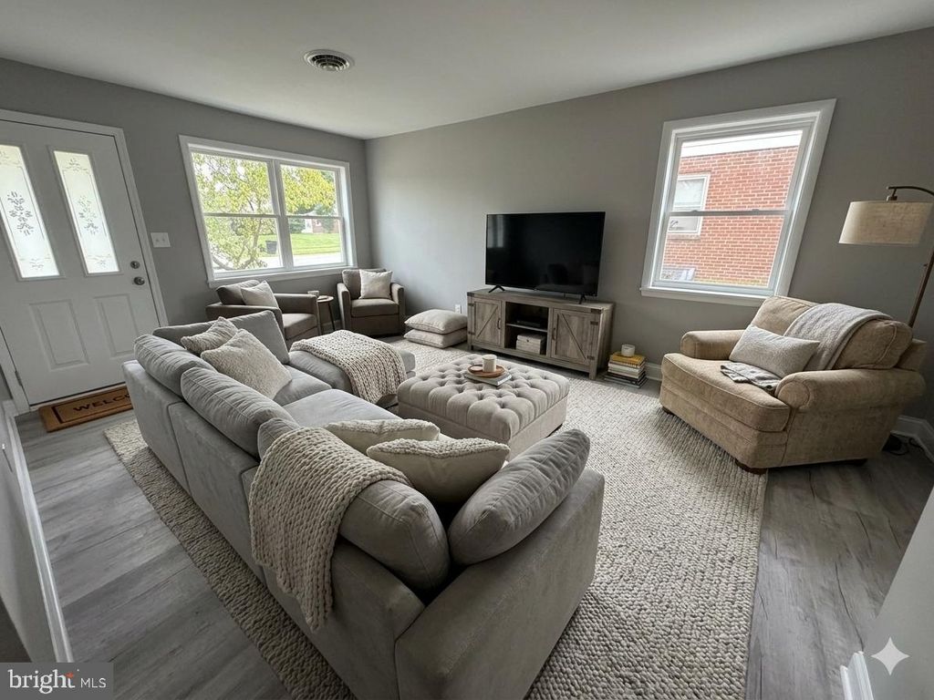 225 BASSETT AVE, NEW CASTLE, DE 19720 — photo 3