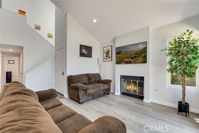 6117 E Garnet, Anaheim, CA 92807