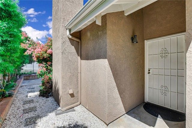 6117 E Garnet, Anaheim, CA 92807