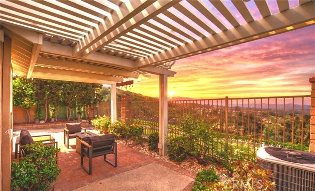 6117 E Garnet, Anaheim, CA 92807