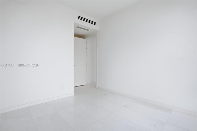 300 Biscayne Boulevard Way 4808W, Miami, FL 33131