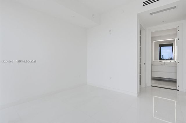 300 Biscayne Boulevard Way 4808W, Miami, FL 33131