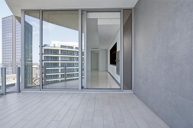 300 Biscayne Boulevard Way 4808W, Miami, FL 33131