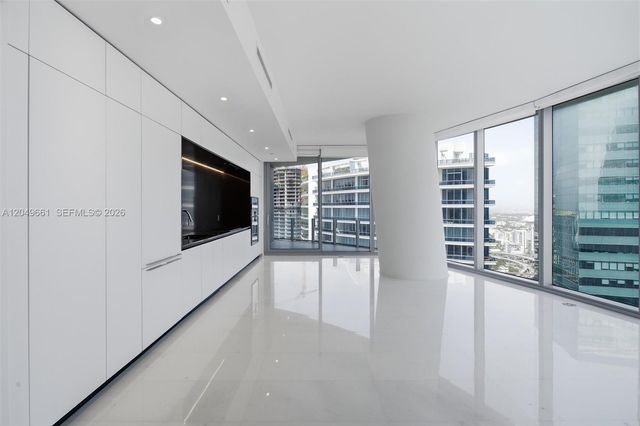 300 Biscayne Boulevard Way 4808W, Miami, FL 33131