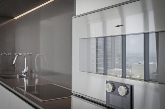 300 Biscayne Boulevard Way 4808W, Miami, FL 33131