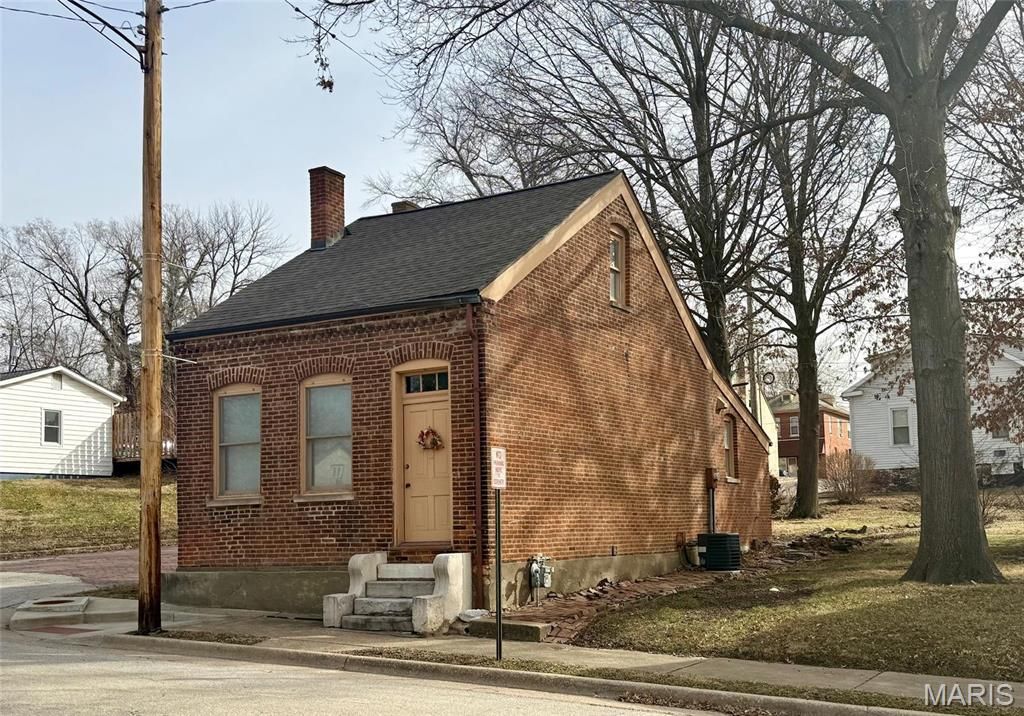 600 S Charles Street, Belleville, IL 62220