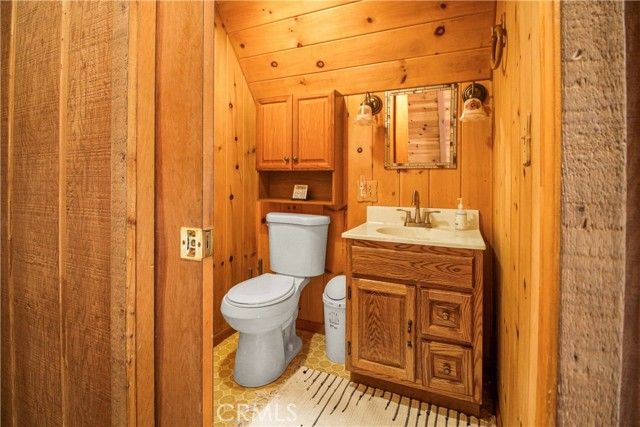 33020 Arrowbear Drive, Running Springs, CA 92382