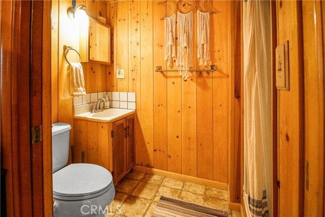 33020 Arrowbear Drive, Running Springs, CA 92382