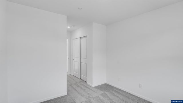 1481 Laura Vista Dr, Albany, OR 97321