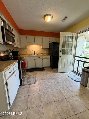 24 Doe Drive, Beaufort, SC 29907
