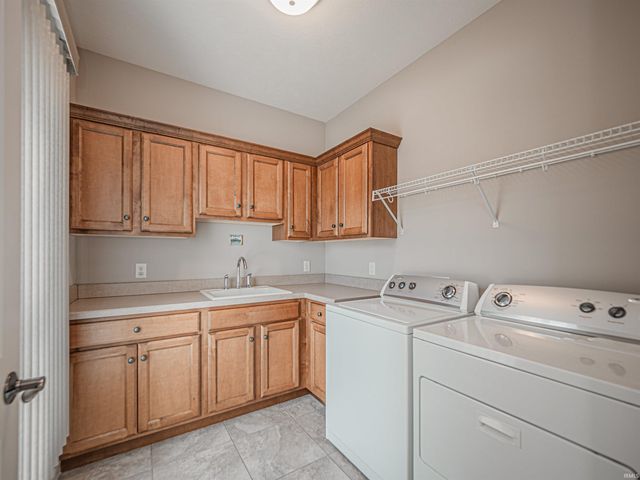 3202 Takara Drive, Evansville, IN 47715