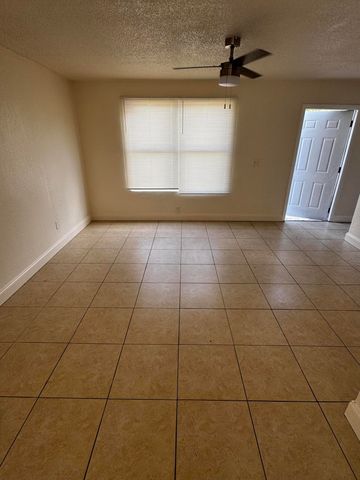 1641 W 27th Street D, Riviera Beach, FL 33404
