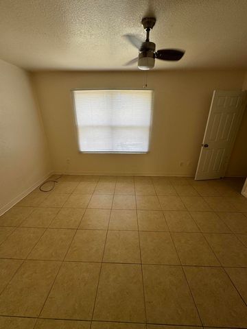 1641 W 27th Street D, Riviera Beach, FL 33404