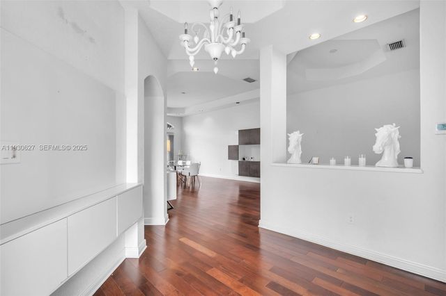 1091 Waterside Ln, Hollywood, FL 33019