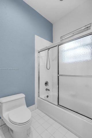 1091 Waterside Ln, Hollywood, FL 33019