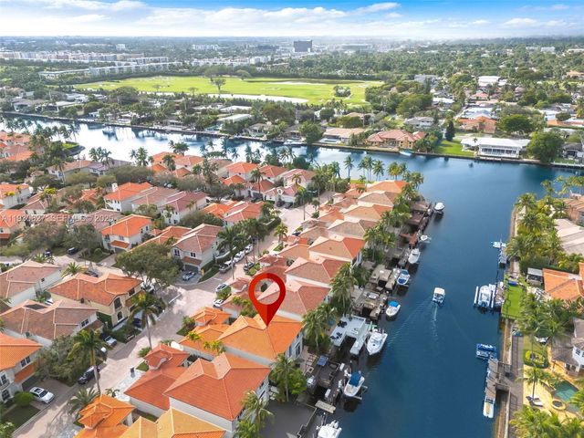 1091 Waterside Ln, Hollywood, FL 33019