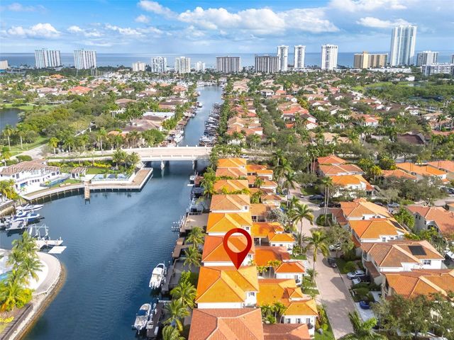 1091 Waterside Ln, Hollywood, FL 33019