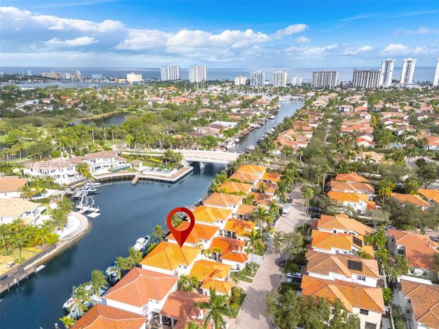 1091 Waterside Ln, Hollywood, FL 33019