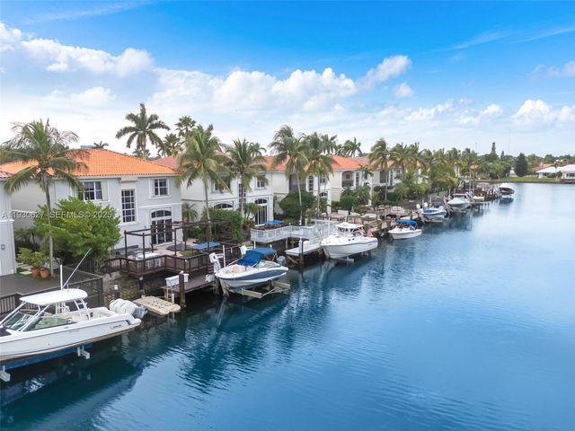 1091 Waterside Ln, Hollywood, FL 33019