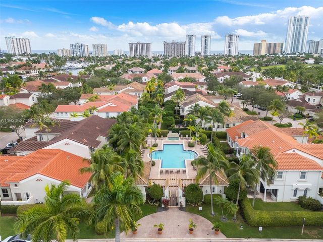 1091 Waterside Ln, Hollywood, FL 33019