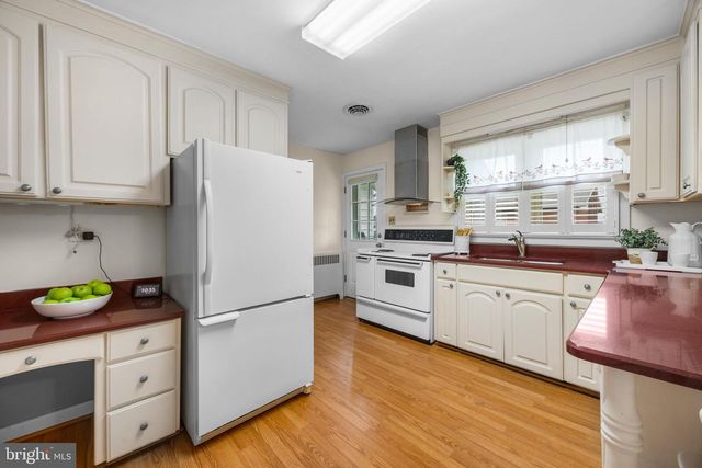 2883 PARK AVE, Manchester, MD 21102