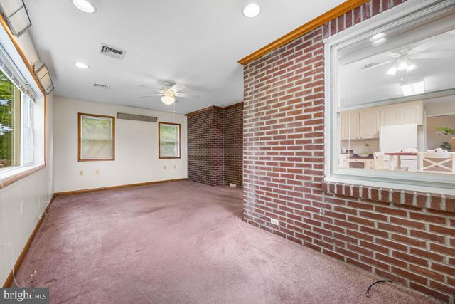 2883 PARK AVE, Manchester, MD 21102