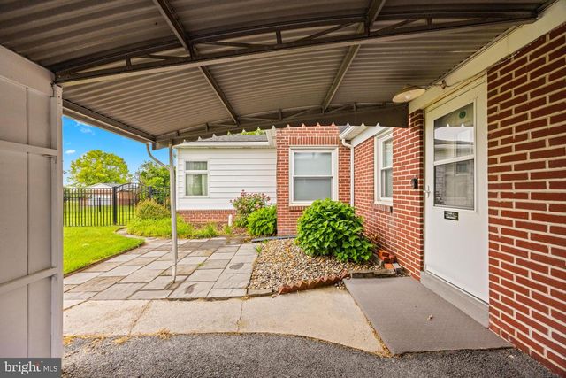2883 PARK AVE, Manchester, MD 21102