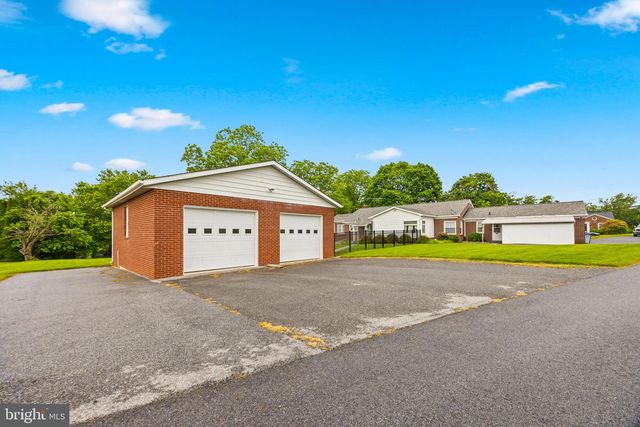 2883 PARK AVE, Manchester, MD 21102