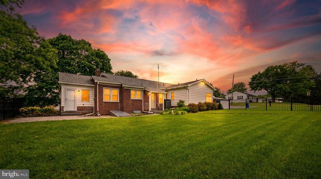 2883 PARK AVE, Manchester, MD 21102